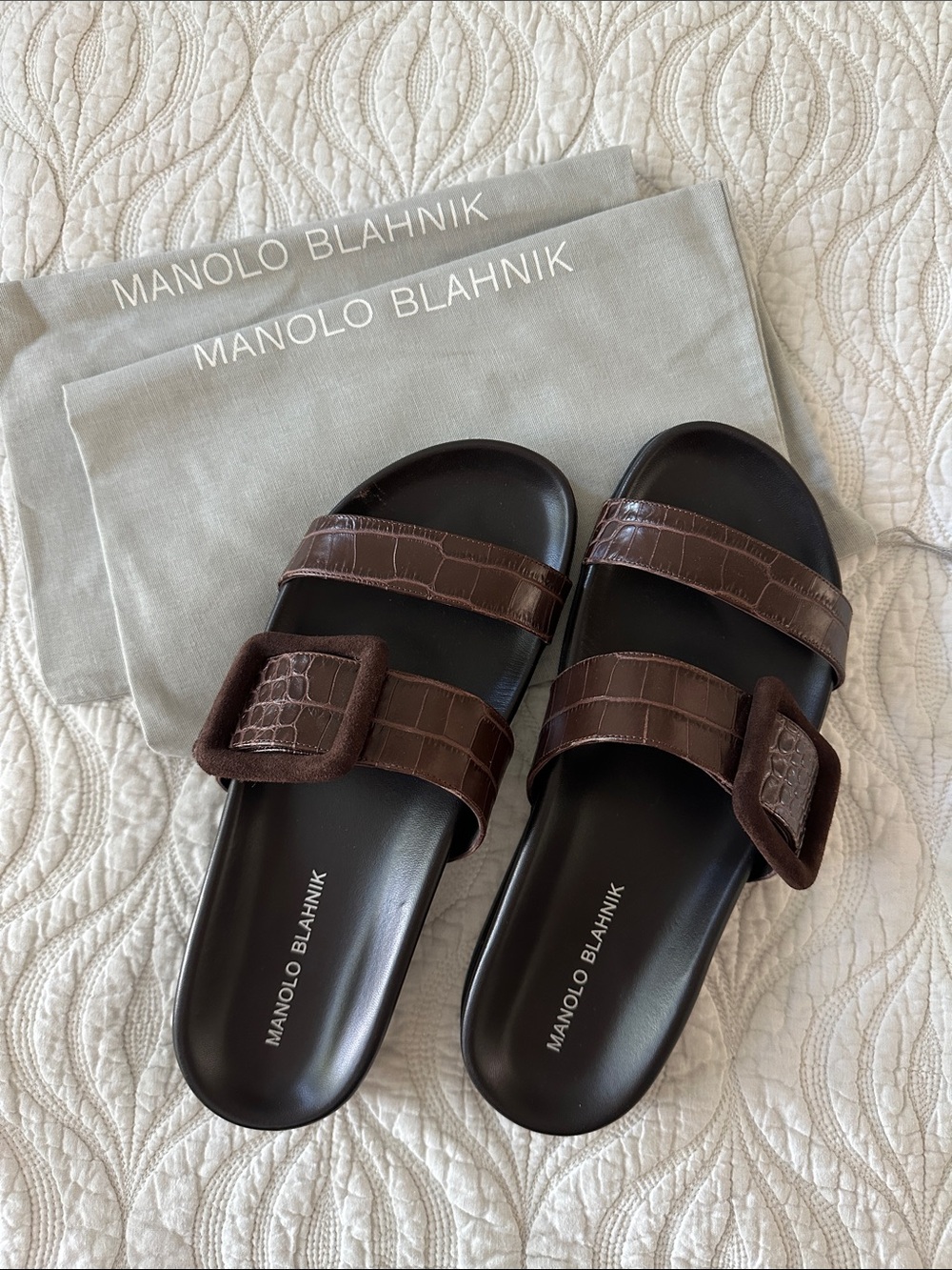 MANOLO BLAHNIK Mayfu Brown Croc Flat Sandals